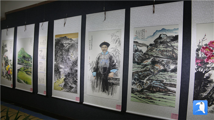 1593596450338523.jpg 7月1日上午,定西市通渭縣紀委監委舉辦“襄郡清風·喜迎建黨99周年”廉政文化書畫展, 共同為黨的生日獻禮。_副本.jpg