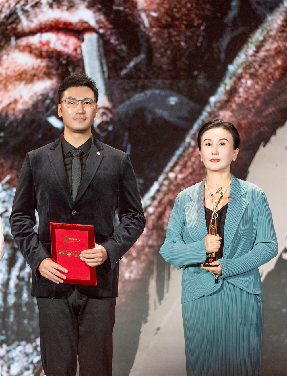 電影《浴血誓言》稿件配圖(26823166)-20231029135605.jpg 電影《浴血誓言》稿件配圖(26823166)-20231029135605.jpg