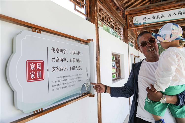 1698055931300795.jpg 02.jpg