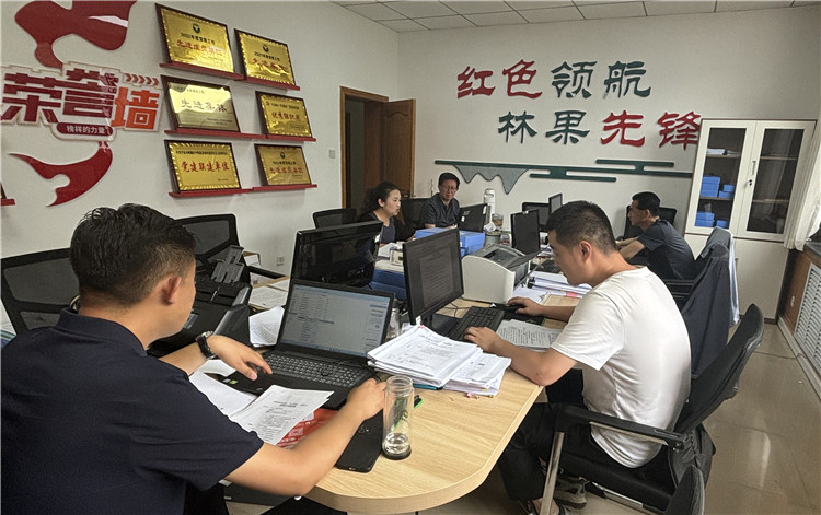 1720667811264898.jpg 五屆市委第五輪巡察第二巡察組正在被巡察單位開展工作.jpg